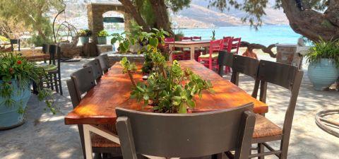 Lakki Village Amorgos Tisch
