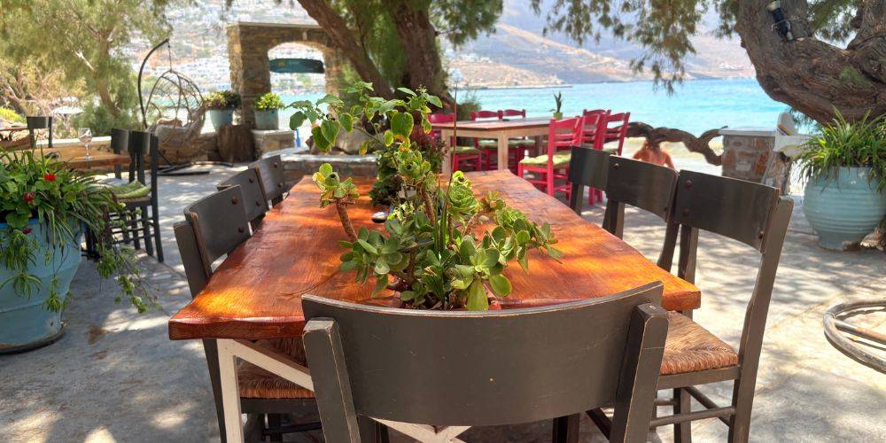 Lakki Village auf Amorgos – entspannt wohnen direkt am Strand